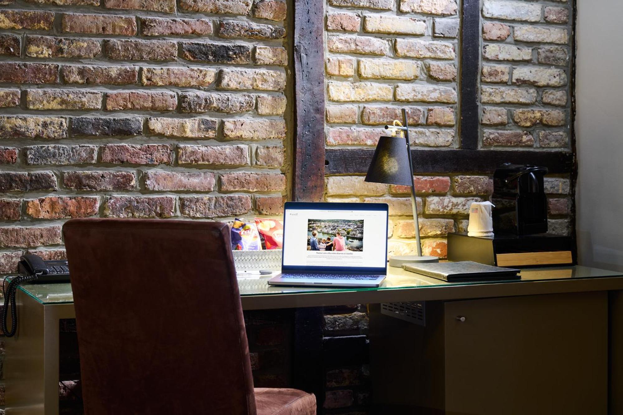 Les Tanneurs Otel Namur Dış mekan fotoğraf